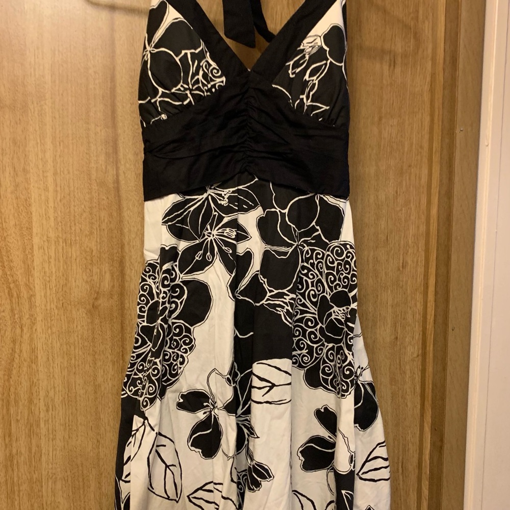 ♥️Ruby Rox Floral Halter Sundress - Picture 10 of 11